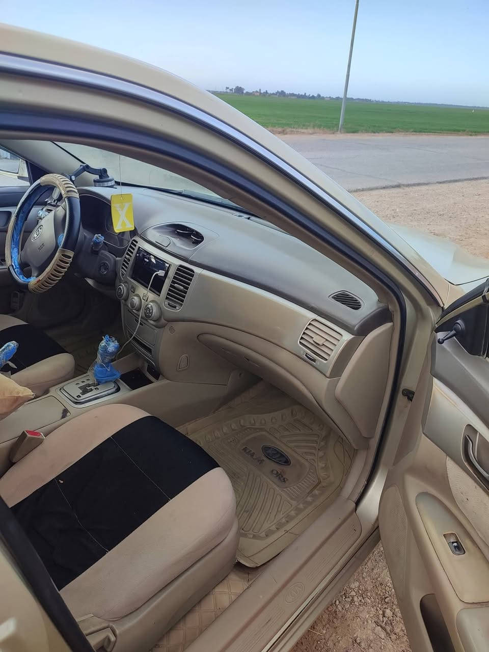 سلام عليكم
للبيع اوبتيما 2008 خليجي محرك 2000 بيهه رشات تجميل وجاملغ امامي جهه السايق مبدل دون دواخل . تبريد ثلج منضومه كامله مسويهه ب650 . حداديه جديده  سياره مال جناي ربع ماتخسر عليهه . سياره ب اسمي مشروع وطني رقم انكليزي مكانهه ناصريه سعره100 وبيهه مجال قليل .***********
