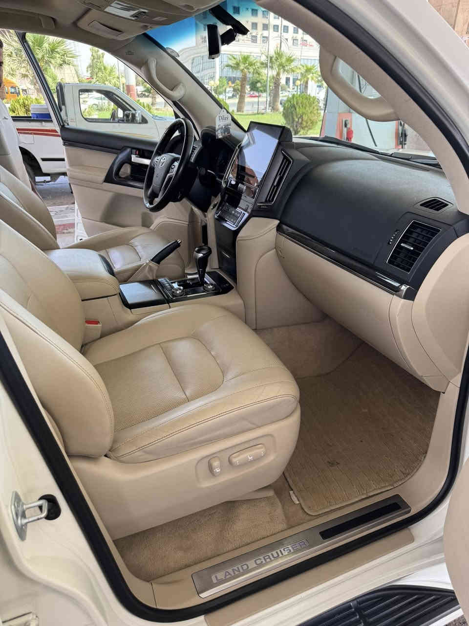 تويوتا لاندكروز 2021 فول مواصفات 8 سلندر ضمان شركة ساز ثلاث شاشات تطبيق اصلي ماشية ( 60 ) ألف حقيقي مكفوله من صبغ مكان صغير pdr مامبين سعر ( 608 ) ورقه رقم تلفون :
***********
بي واتساب
مكان أربيل
