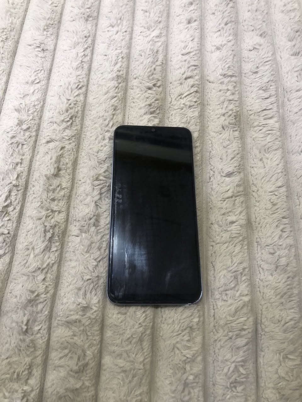 ‏HONOR X6 للبيع او مراوس ايفون فقط
ذاكره 128 
رام 4
البطارية 5000 امبير 
شاحن تايبسي يدعم الشحن السريع
يدعم بصمه الوجه
يدعم بصمه الاصبع
الجهاز مابي كلشي مابي اي خلل بس الضهر مثل ماموضح بالصور
السعر ١٢٠
موجود خاص ورقم ***********
