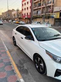 كيا فورتي موديل 20  حادثها جاملغ وبنيد مصبوغات فقط  بيها رصعه ع كد اصب...