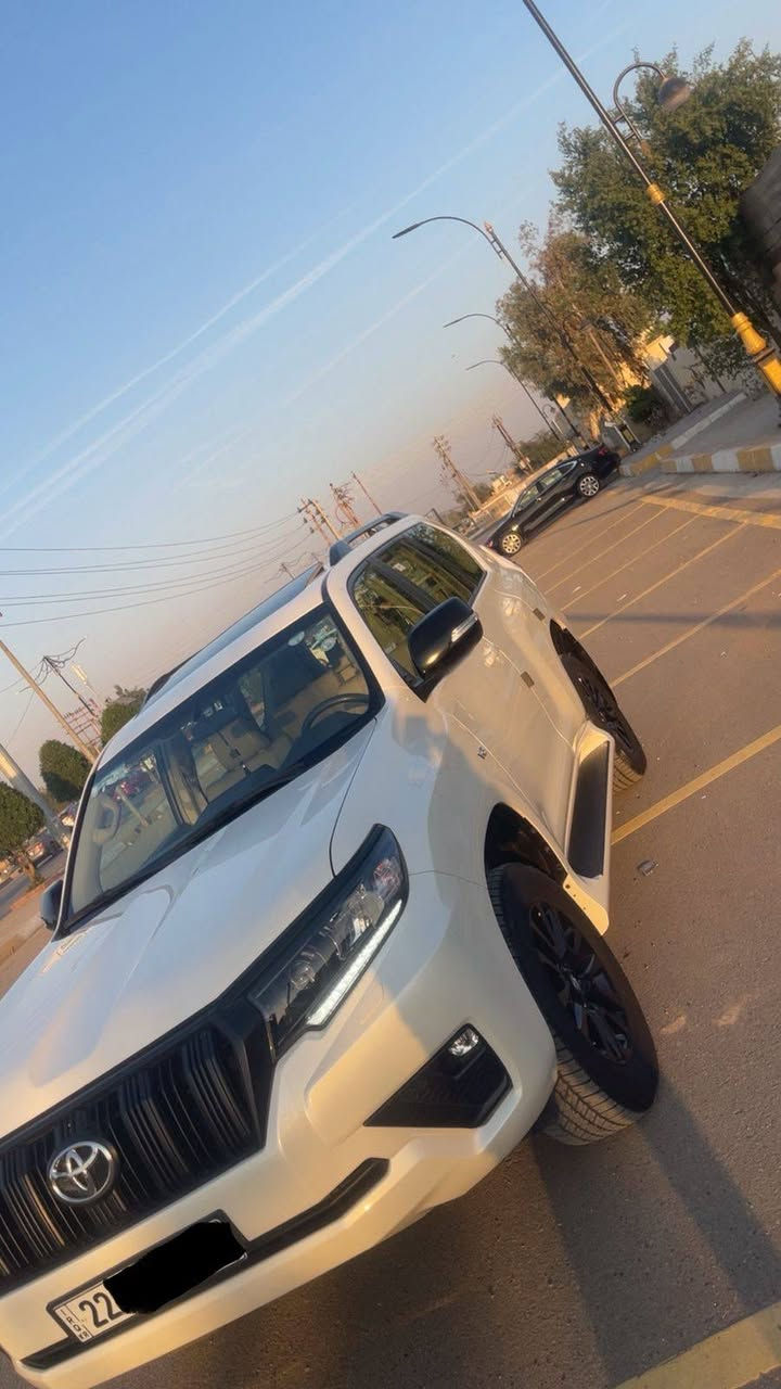 للبيع  TOYOTA PRADO (TXS)
موديل 2023 
رقم اربيل بأسمي تحويل ثاني يوم 
ماشية 40.000KM حقيقي الك الفحص بأي مكان 
كفالة عامة 
السيارة جديدة جداً 
مكان السيارة /ديالى
للأستفسار ***********
