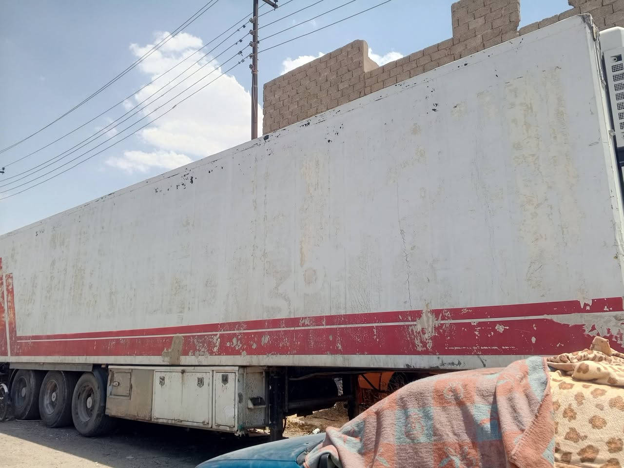 السلام عليكم براد للبيع بي نقص باتري وسلف العنوان موصل جانب الأيسر السعر 70وبي مجال شي قليل ***********..***********
