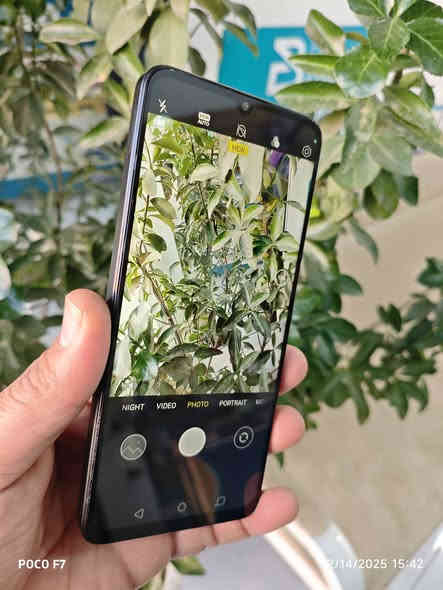 REALME C51

زاکیرە 128 گێگا 
ڕام 4+4
پاتری 5000

نرخ : 95 هەزاروقفڵ 

***********
***********

بۆ گەیاندن نرخ 5 هەزار

ناونیشان قەڵادزێ
