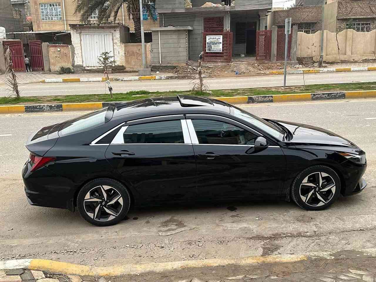 هيونداي النترا 2023 ليمتد
🟪 السعر💲 165 وبي مجال ✅
المواصفات
فول مواصفات
بصمة تشغيل
بصمة أبواب وصندوق (لمس)
فتحة سقف سلايد روف
كاميرا خلفية دوارة
رادارات 360 درجة (أمامي، جانبي، خلفي) مانعة للتصادم
التحذير عند فتح الباب
تحكمات ستيرن أربع جهات
شاشة عدادات بأربع وضعيات
ثلاث وضعيات قيادة (عادي، سبورت، ذكي)
مثبت سرعة ذكي مع تنبيه مغادرة المسار
Auto Hold للتوقف المؤقت
هاند بريك بصمة
شاشة وسطية بلازما كبيرة لمس تدعم Apple CarPlay وAndroid Auto وايرلس وGPS
شحن وايرلس
ويل كب قياس 17
نظام صوت Bose (8 سماعات + دمام بالجنطة)
تشغيل عن بعد
إشارات بالمرايا
أضواء ترحيب عند الاقتراب
لايت لد ثلاث عدسات وسكنات لد
مقاعد جلد، مقعد السائق كهربائي
نقطة عمياء
تدفئة وتبريد المقاعد
إضاءة داخلية لد متغيرة (12 لون)
كير أوتوماتيك مع وضع S
تحديد مسار وقيادة ذاتية مع رادار أمامي
مانع انزلاق
وارد أمريكي - دخول جديد
حادث بسيط في الجاملغ و4 أصابع من الباب
جميع الايرباكات سليمة
كفالة الشاصي واللغود من الضرر
صور الحادث مرفقة مع الصور
رقم السيارة: بغداد الدولي الجديد
باسم المالك تحويل مباشر
لون السيارة: اسود ملكي
المسافة المقطوعة: 52000 مايل
المحرك: 4 سلندر – 2000cc

العنوان
كربلاء المقدسة

للتواصل
***********

#سوق_العراق_للسيارات #هيونداي_النترا #النترا_2023 #بيع_سيارات
