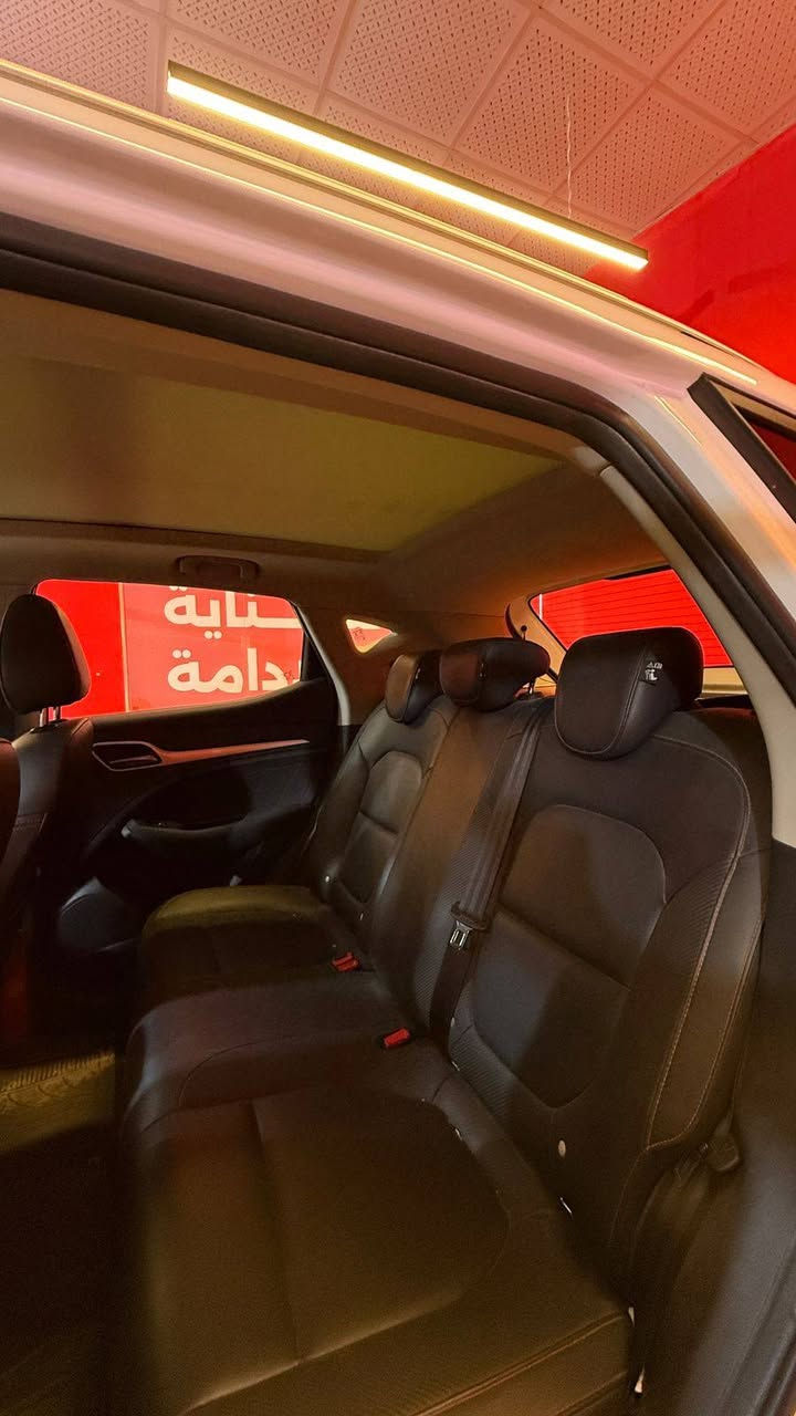 سيارة

MG ZS 2020 
للبيع
ماشية 39 الف 
رقم بغداد 
محرك ١٥٠٠ عدد ٤ سلندر
كامل مواصفات
تشغيل بصمة
ودخول بدون مفتاح
فتحة بانورامية 
كشنات جلد
تحكمات ستيرن
محدد ومثبت سرعة
شاشة 
ابل كاربلي
وبلوتوث
كاميرا خلفية
حساسات خلفية
تبريد قطعتين

السيارة ما بيها حادث ومكفولة من كلشي
فقط شخوط بسيطة 
االسعر 17 مليون دينار
للتواصل
*********** وات ساب
العنوان
المطيحة _مدينة المهدي السكنية _شارع أسواق حسون
