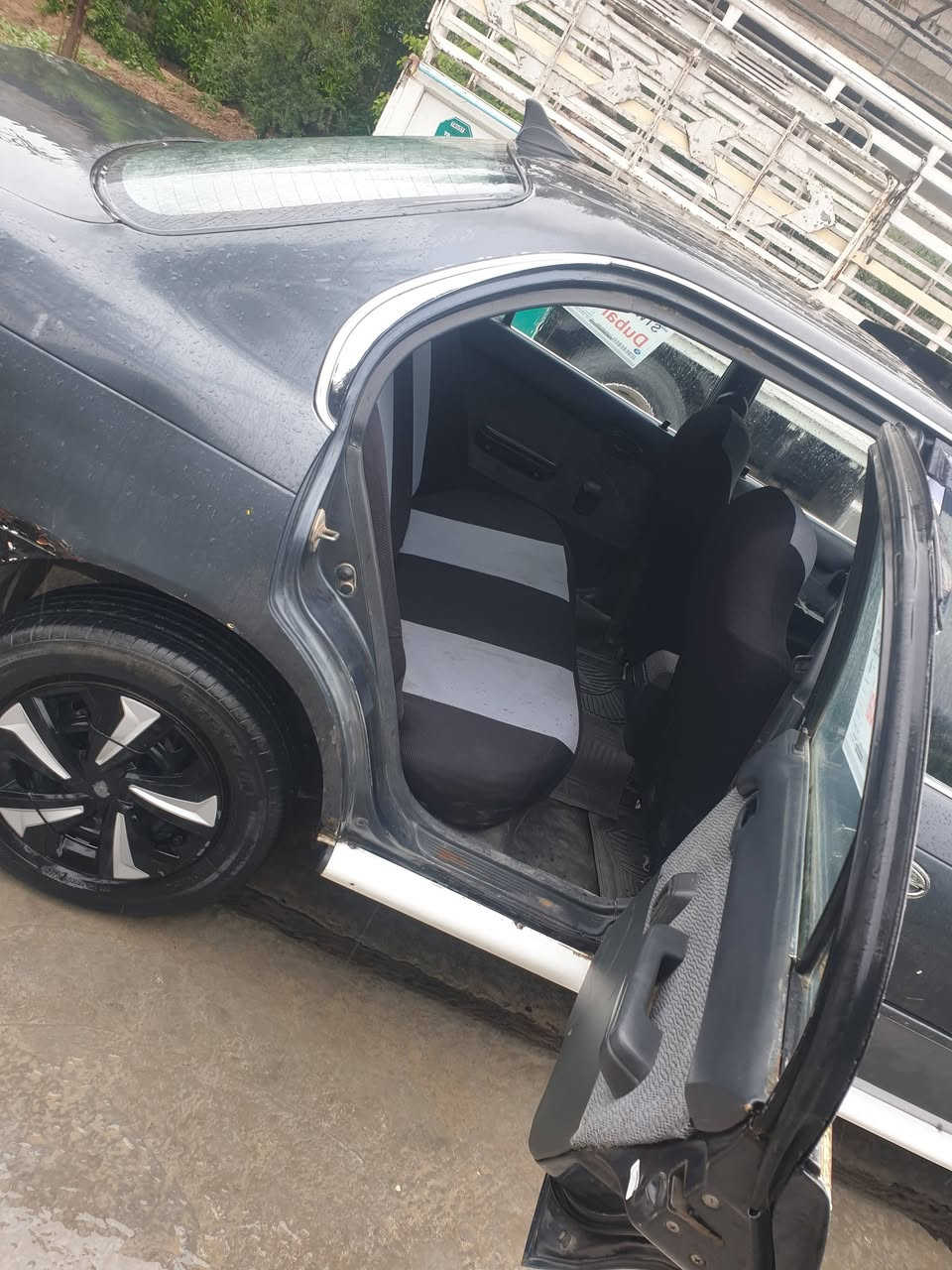 كورلا موديل 95 رقم ديالى الماني شرط التحويل
 كير ومكينه مكفولات 1600 حداديه جديده كهربائيات كلها شغالة تبريد شغال صدر امامي خلفي جديد مشط وبور جديد سنتر لوك سويج تحكم عن بعد مسجل شغال
سيارة بدون صبغ لايت عالي ناصي زنون
السعر 46 وبيها مجال بسيط كلش
او مراوس حسب القناعة 
ديالى المقدادية 
الاتصال ***********
