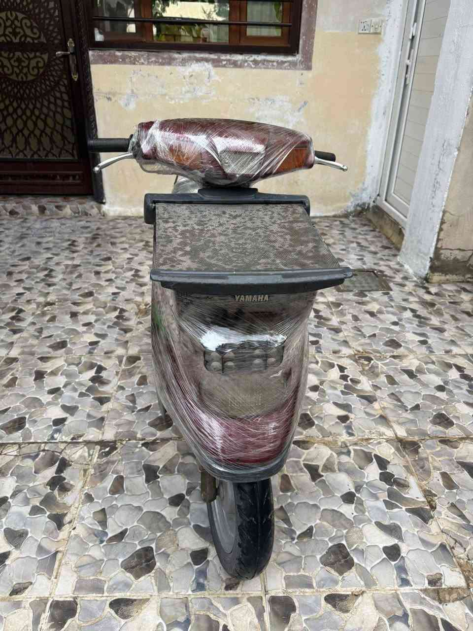 سلام عليكم
ماطور ياماها للبيع كل شي عل بلاد مكينه ما مفتوح الكهربائيات كلها تشتغل التايرات جديده فقط يحتاج تنظيف كابريتر السعر 300وبي مجال 
*********** 
وعل خاص هم اجاوب
