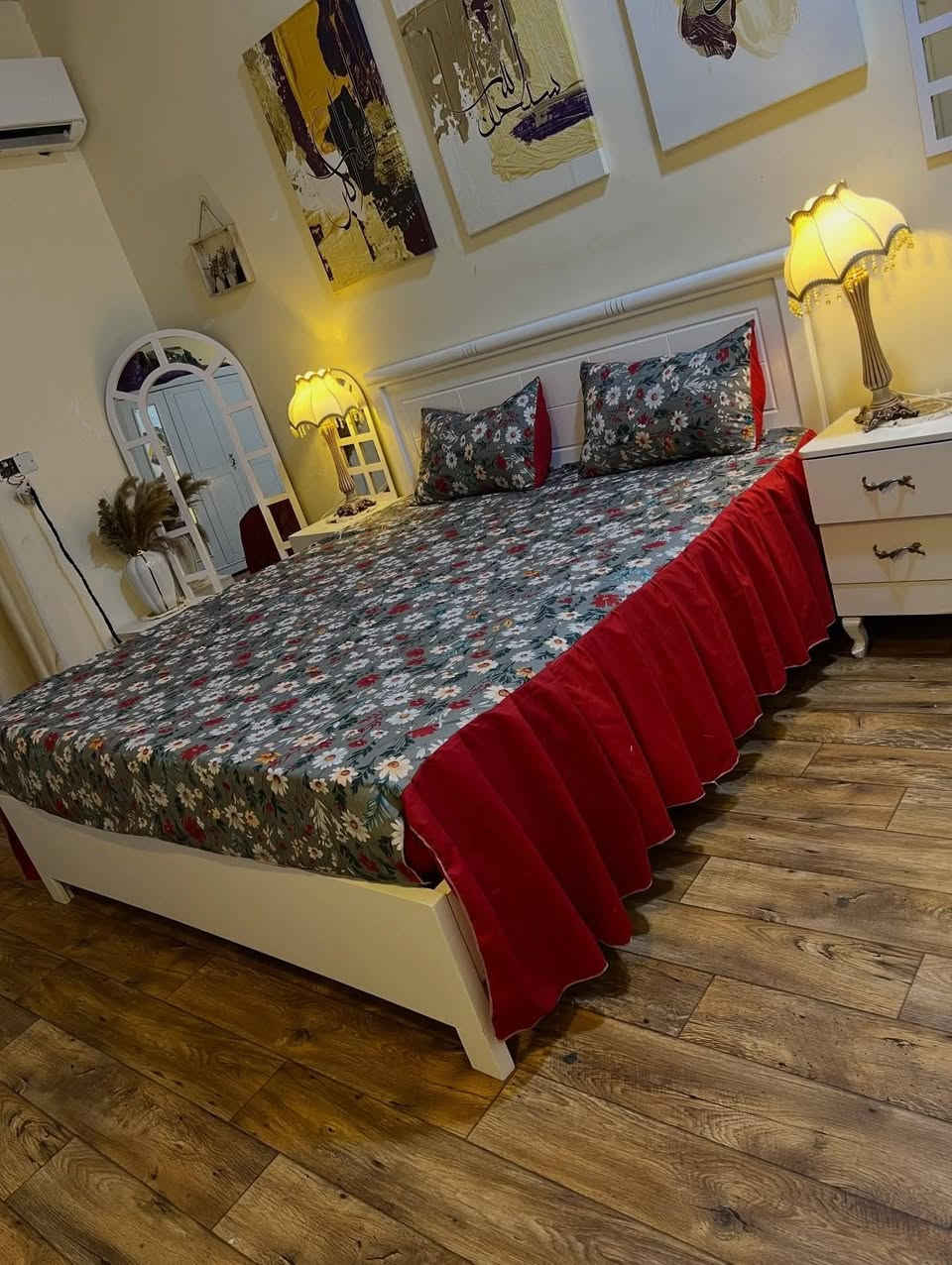 فرشات نفرين
السعر بس 15 الف
بدون تلبيس لاستيك
يوجد توصيل كل المحافضات يوجد اكثر من 100 نقشه ولون


**إذا كنت صاحب هذا الإعلان وتريد حذفه لأي سبب، رجاءا أرسل رسالة إلى الدعم الفني**