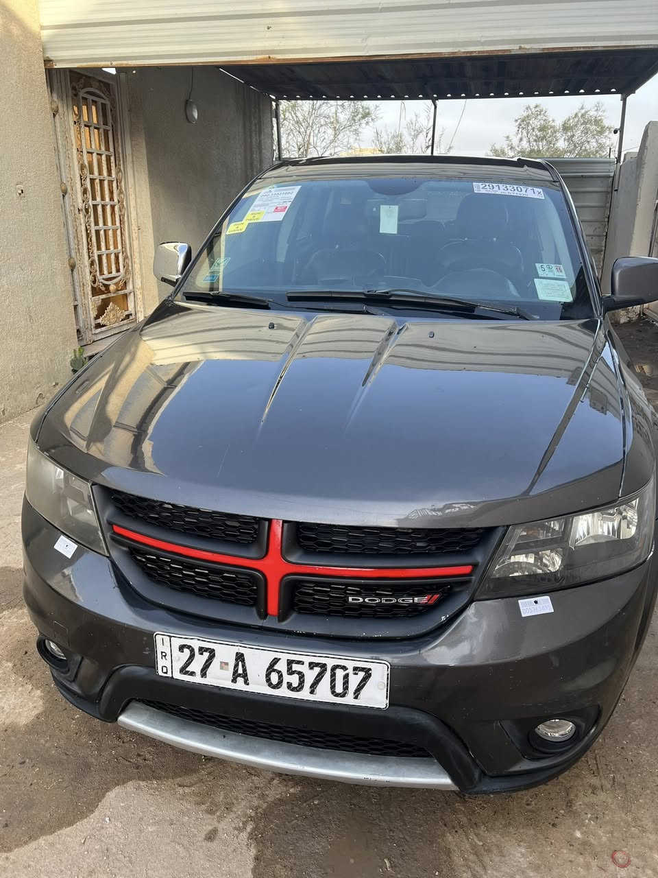 سلام عليكم 
دوج جورني موديل 2015 السيارة مكفولة من الضربة فقط بيها بارد بالجاملغ الخلفي جهة الأيمن 
السيارة وارد امريكي داخلة سرقة مسروقة جميع أغراضها و مرجعيهن نفسهن 
السيارة فول مواصفات ما عدى الفتحة 
المواصفات: شاشة كبيرة + كامرة خلفية + مثبت سرعة + حساسات خلفية + تدفئة بالكشنات + تدفئة بالستيرن + تشغيل عن بعد + دخول ذكي 
لايك ناصي اصفر و العالي زينون ابيض و بلوجكترات صفرة جاهزة كهربائيات ما بيها شي 
السيارة مكفولة من كير و محرك و حدادة أمامية و خلفية كلشي جاهز 100/100 
محرك السيارة 6V 3600 اصل 
7 راكب تبريد 3 قطع تدفئة و تبريد جاهز و شغال 
السيارة بيها ثلاث قطع صبغ 
القمارة مكفولة و التكم مكفولات من الضربة والصبغ السيارة مكفولة من الضربة ما عدى البارد في الجاملغ الخلفي فقط 
سيارة جاهزة من كلشي ما بيها اي نقص رقم ذي قار سنوية لحد 2029 تحويل مباشر السيارة وين ما يعجبك افحص مكفولة من الكصة والعيب الشرعي والأصوليات 
السعر :130 و بيها مجال 
عنوان السيارة البصرة قضاء شط العرب الجزيرة 
رقم الهاتف:***********
