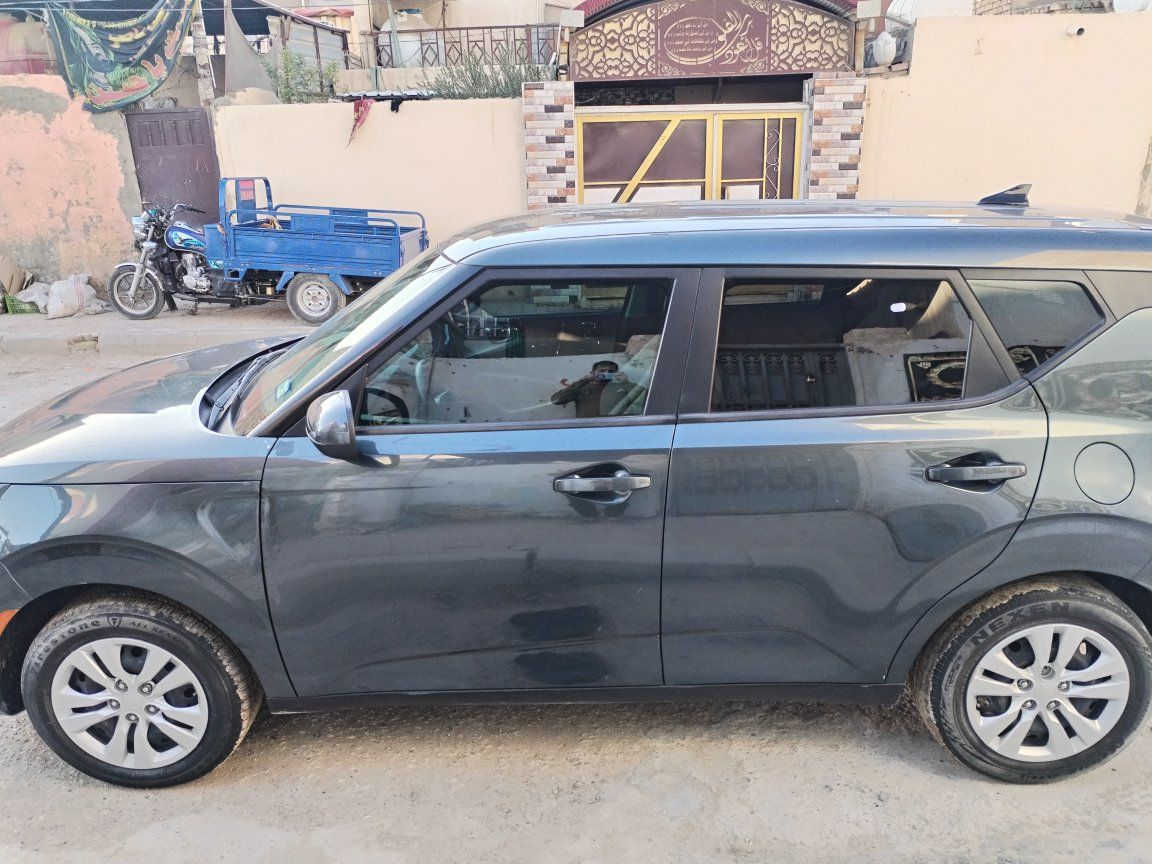 كيا صول 2023
بدون رقم تترقم كل المحافضات
ماشيه 51
محرك ٢٠٠٠ دوش 
حادثها كلش بسيط
بارد بلجاملغ والبنيد  نصه صبغ
بدون تبديل ولادواخل   
موصفات عاديه جديده السياره ومناقصه برغي 
مكاني الديوانيه 
سعرها 138 للاستفسار الاتصال على الرقم 
*********** 

م
