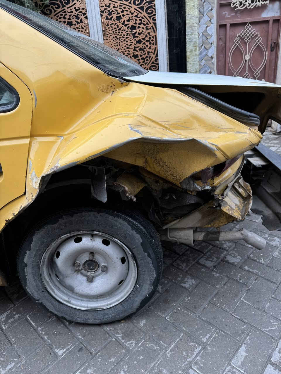 سلام عليكم بيجو لميس
سياره خير من الله مكينه كير تبريد تئتفه 
سياره سابقن مكفوله نضربت البارحه و الحمدلله 
موديل 2013 ساره تخم تاير تخم صدر امامي خلفي صرله شهر 
سعر 25ورقه مكاني بغداد مدينت آلصدر شارع الفلاح قطاع 12
***********
