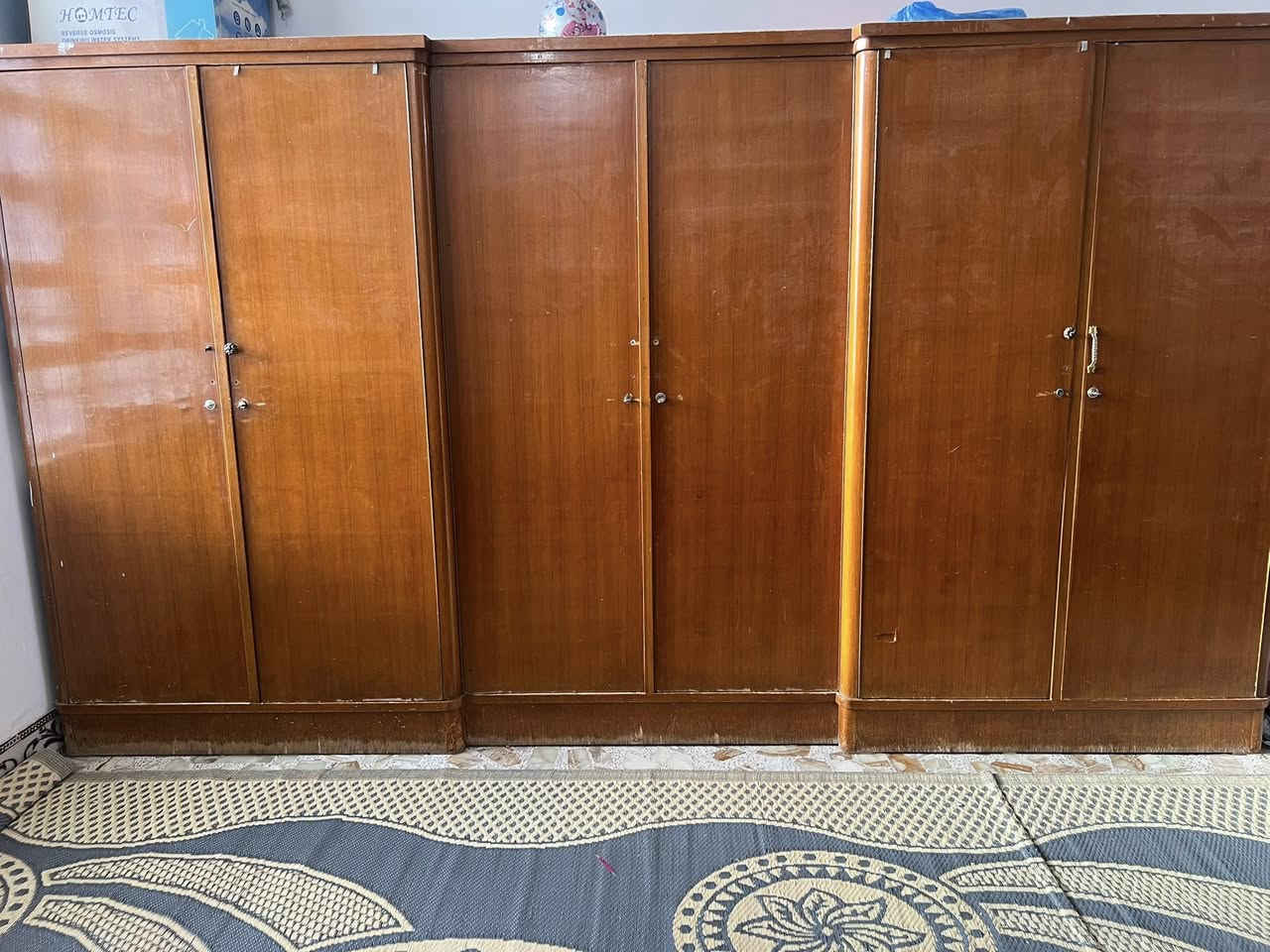 كنتور للبيع
6 ابواب مستعمل بس نظيف 
السعر 250 
المكان النجف


**إذا كنت صاحب هذا الإعلان وتريد حذفه لأي سبب، رجاءا أرسل رسالة إلى الدعم الفني**