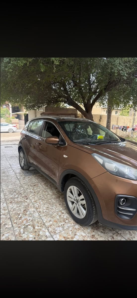 السلام عليكم سبورتج موديل ٢٠١٧ السياره جديده السياره خليجي  اربيل الجديدسنويه جديده السياره مواصفات عاديه السياره سونار مرفق ب صور  السياره ماشيه ١٤٤ رقم الهاتف *********** السعر ١٦٥.  وبيها مجال بسيط غير متواجد علا الفيس 🩵
