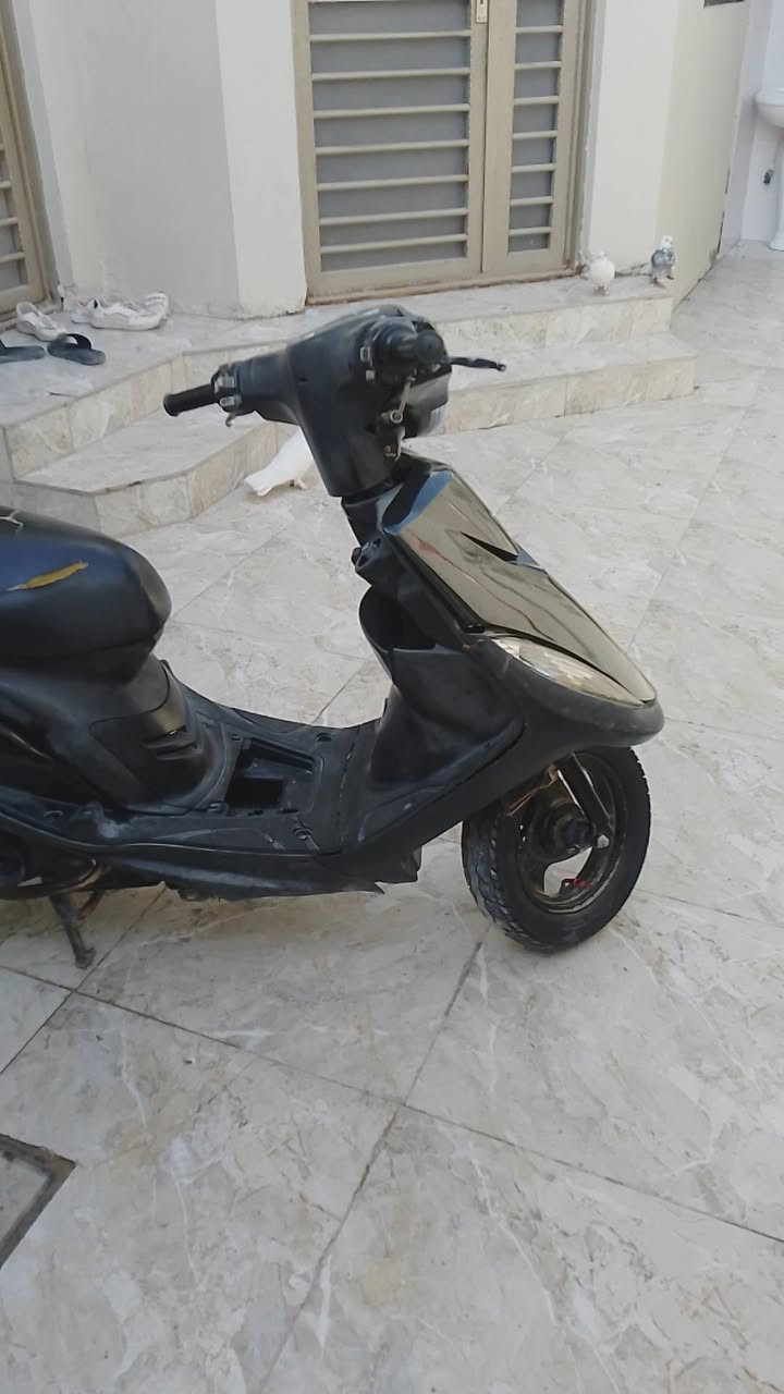 دراجه ماكس عدلة نضيفة نقص بس سلف الدراجة كفالة عامة ما مفتوحة ونشطة من مكينة وكهربائيات للاستفسار  /***********
