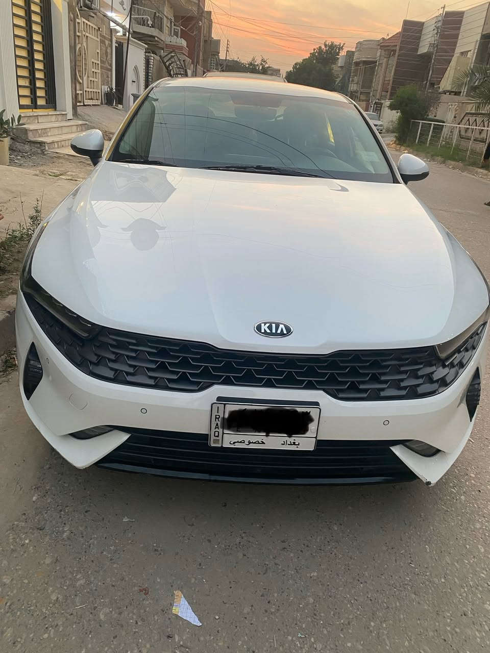 السلام عليكم :للبيع كيا كي فايف موديل ٢١ خليجي لون ابيض محرك ٢٠٠٠ دوش ماشية ٥٣ الف رقم بغداد السعر ١٨٠$ العنوان الكاظمية رقم الموبايل ***********

