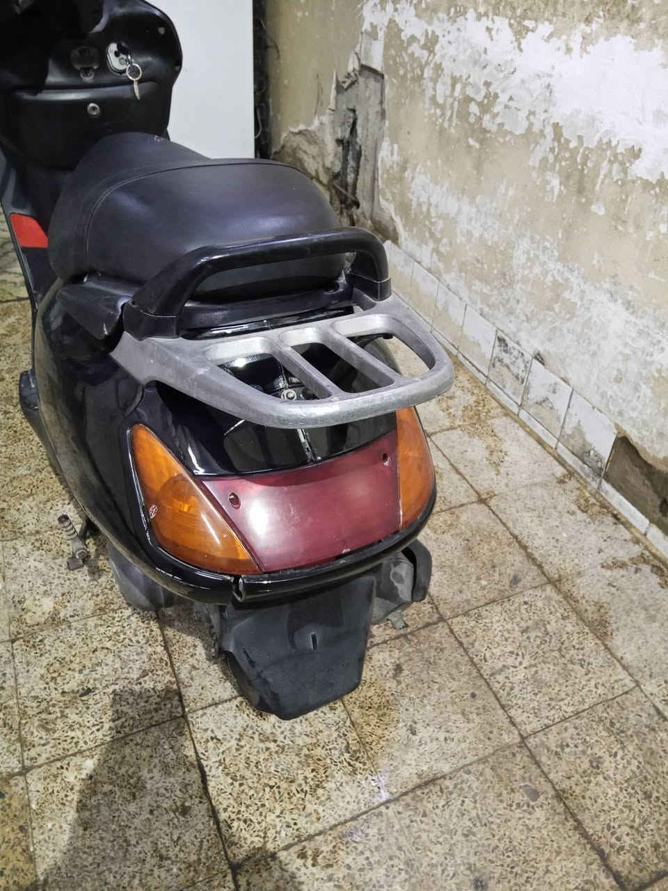 السلام عليكم دراجة سبيسي 100طافية مااشغلت بعد ابيع كوم حديد بغداد مدينة الصدر رقم موبايل ***********
