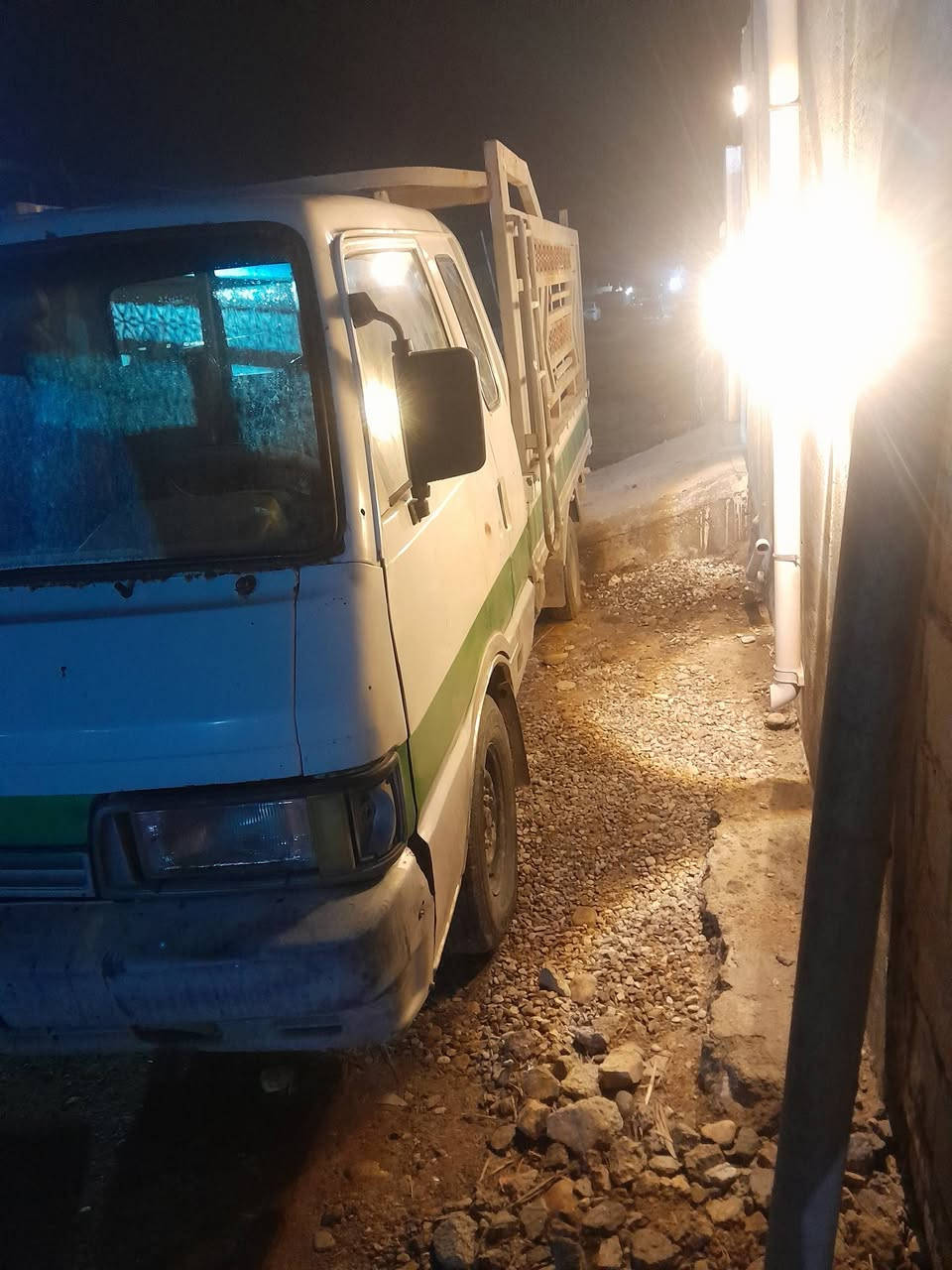 سلام عليكم موديل ٩٤ مكينه كير باتري دينمو صدر كوله جديد رقم واسط اسود فحص موقت معاملته كامله مدفوع كمرك وضريبه وكلشي جاهز باقي بس تراجع تستلم سنويه وأرقام السعر ٣٥ وبيها مجال العنوان واسط الكوت ***********
