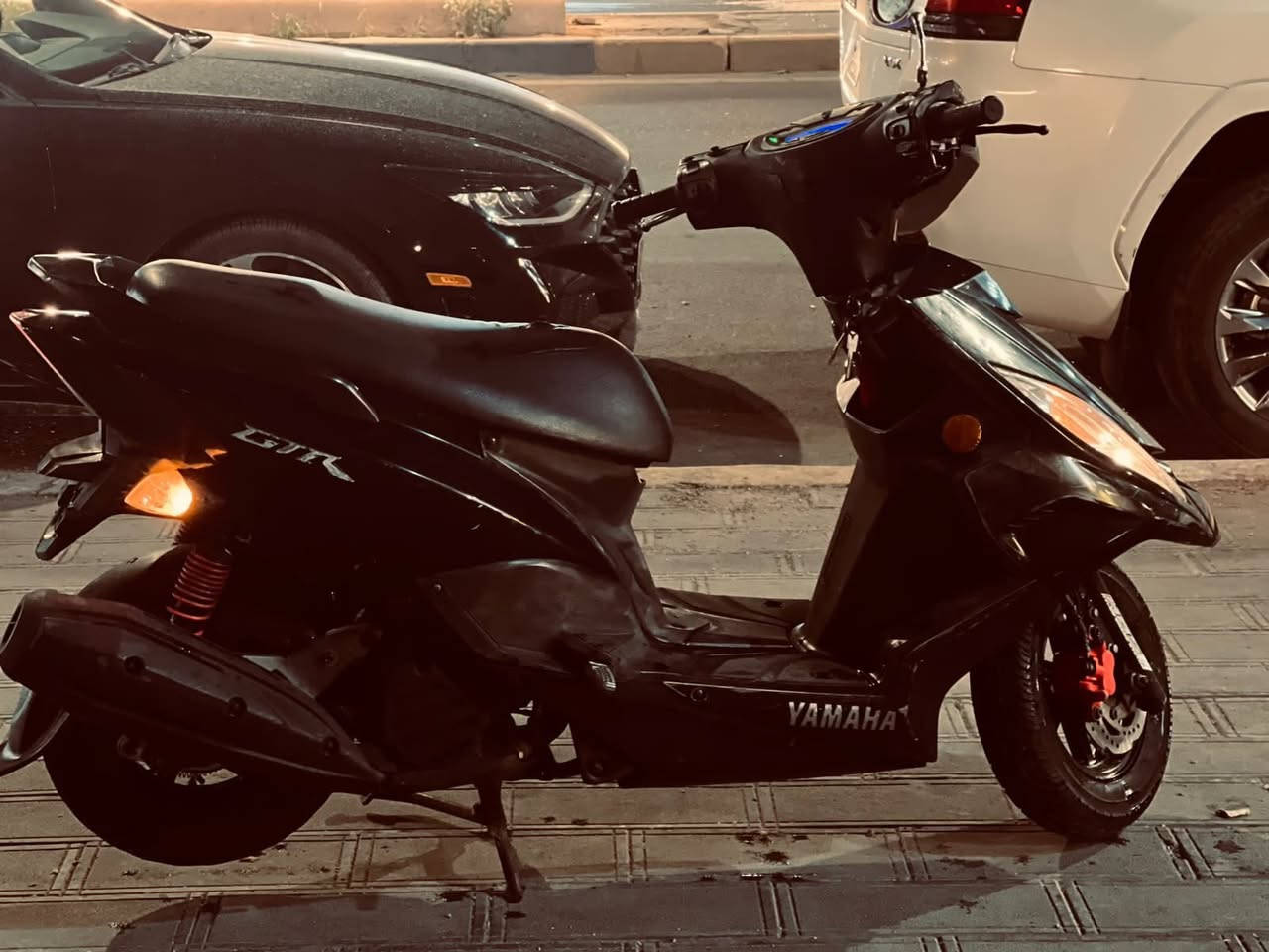 gtrالدراجة شلعه ومعدل يعني ما شاء الله  مصارلها اسبوعين من نزلت من الرمبه عل  كفاله نبيع كفالة عامه انطيكياها السعر1400 وبيهة مجال بسيط  الميعرف بيهن  لايسولف السوگ معلگ الشراي يتفضل خاص  واتساب او رصيد 
***********
🤍.
