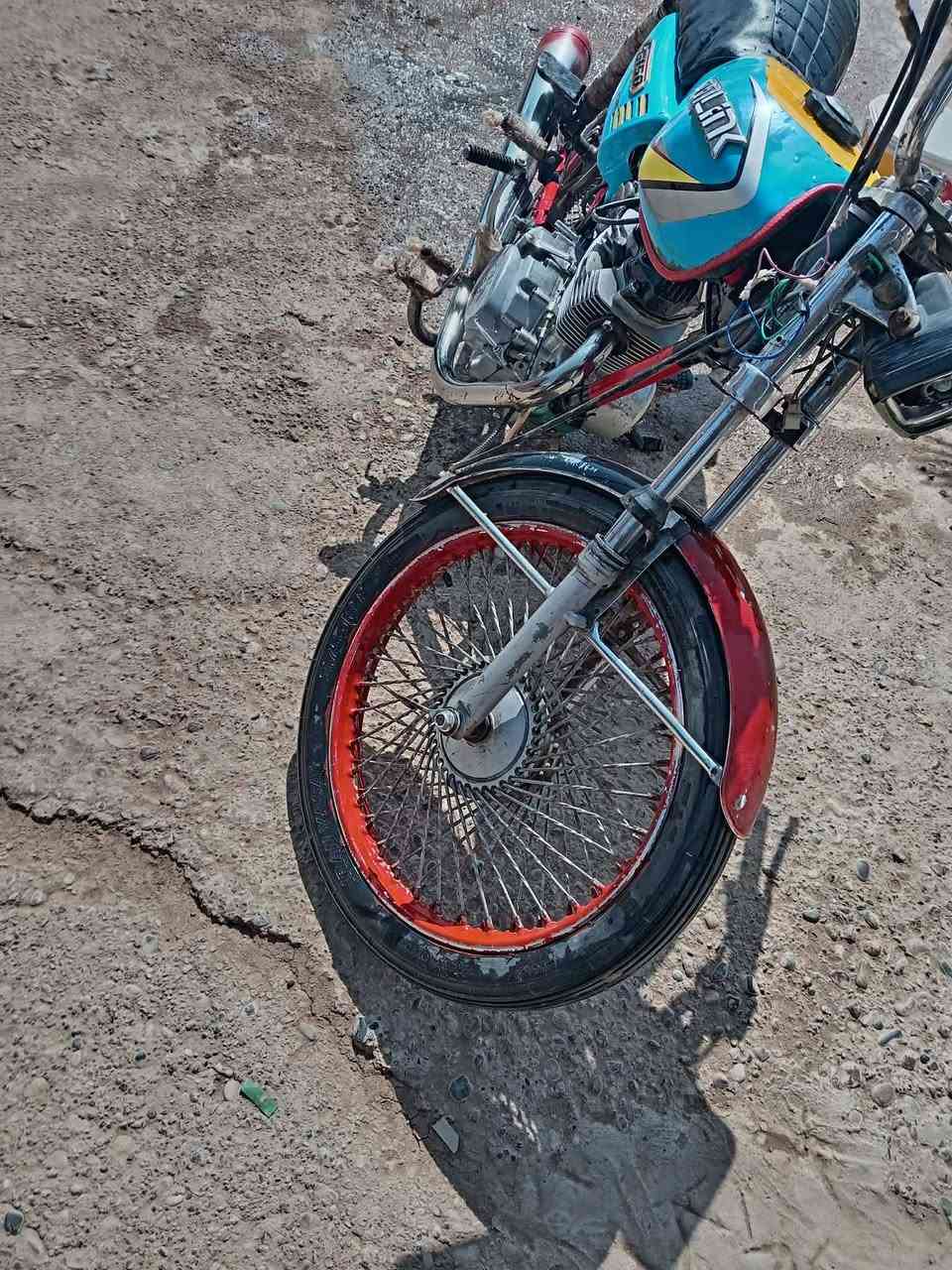 ماطور اربعه كير موديل 18محرك نضيف كهربائيات شغاله السعر 250مكاني الحويجه داخل لتصال ***********
