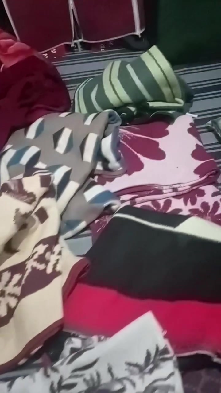 اللي باغي شي حاجه مرحبا فيهم جوج مترو وثمانيه مخاد وتربيعه والزربيه فيها جوج ونص على ثلاثه رمانه باقي النقيين باقيين جدا


**إذا كنت صاحب هذا الإعلان وتريد حذفه لأي سبب، رجاءا أرسل رسالة إلى الدعم الفني**