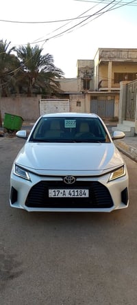 للبيع تيوتا يارس موديل 2023  خليجي. معوقين وكاله عامه بسمي  محرك 1600....