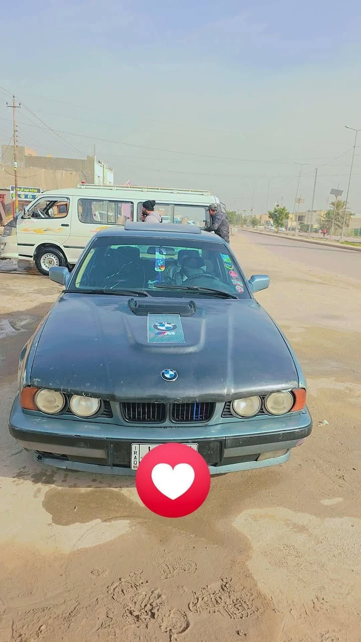 بي ام موديل 1989 رقم صلاح الدين الماني تحويل مباشر كير ومحرك صقر حجم المحرك 25 بدون ضربه صبغ للجمالية حدادية خير من الله العنوان بغداد *********** السعر 30 بيع سريع لان محتاج كلش مصفره غرامات سنوية  2027
