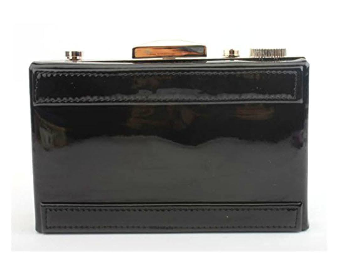 جنطة كلاتش جلدية نسائية 
#بتصميم_كاميرا  Good Night Camera


**إذا كنت صاحب هذا الإعلان وتريد حذفه لأي سبب، رجاءا أرسل رسالة إلى الدعم الفني**