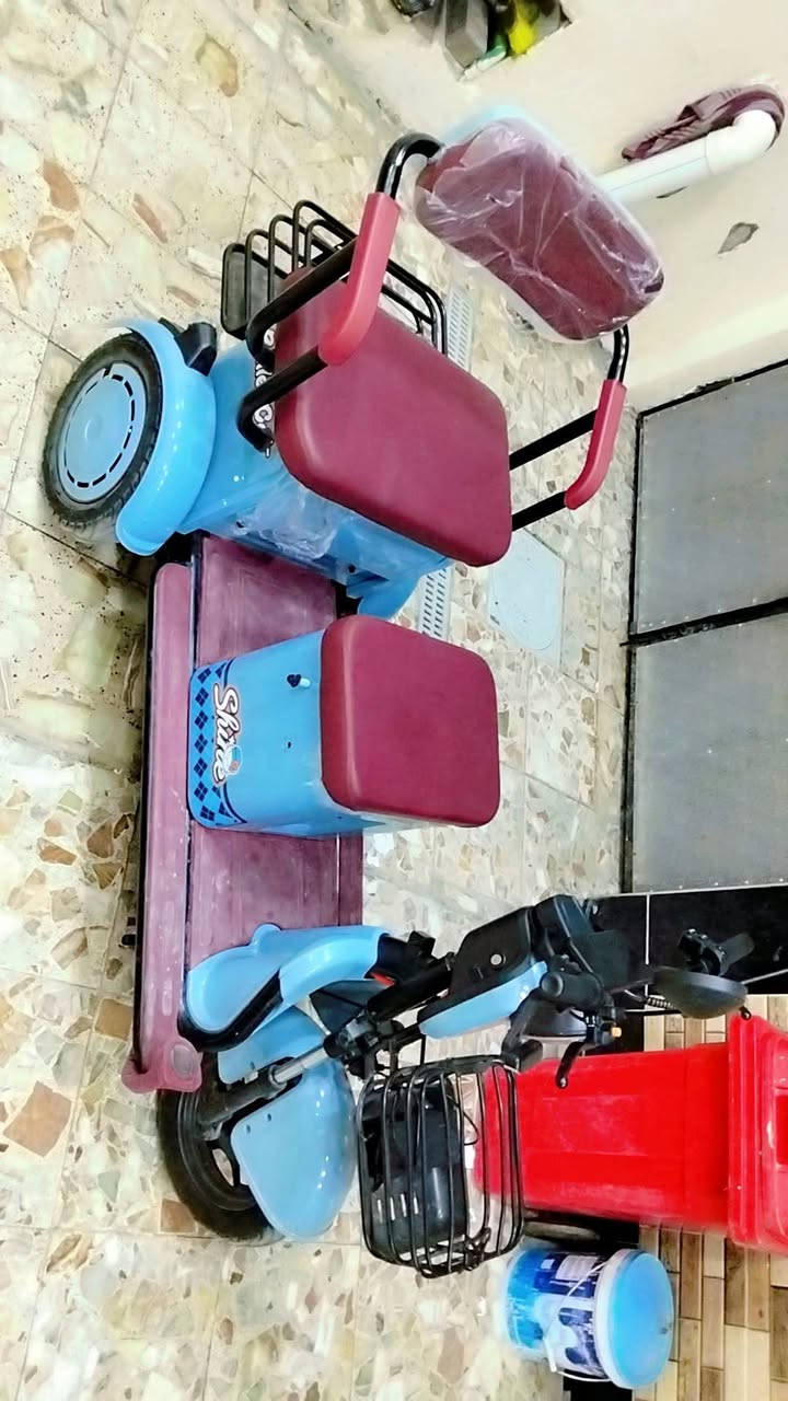 سلام عليكم دراجه لبيع زيرو مامستعمله قبل يومين شتريته لحجي والدي وماكدر يسوقه 5 بطاريات صندوك وسلات وضحه كدامكم اخوان سعره 950 وبيه مجال
متواجد فيس *********** متواجد وتساب
