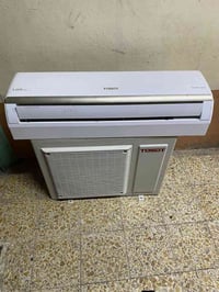 توسوت لورد 2 طن كامل وشغال بدون بواري سعر 450 عالفحص والضمان 077633220...