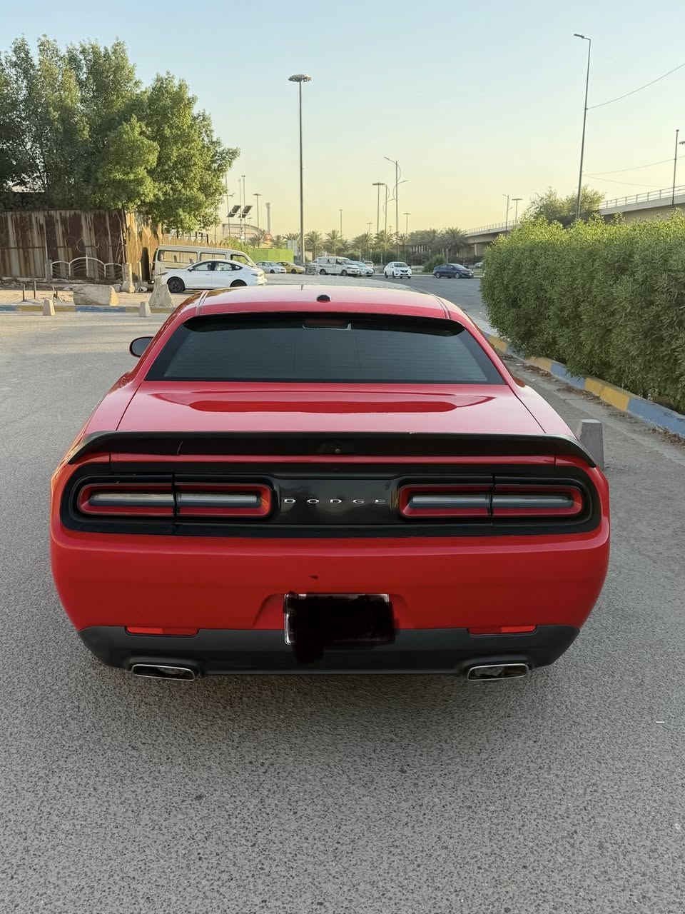 السلام عليكم
جالنجر sxt 
رقم بغداد 
موديل 2019 
احمر اللون 
ماشية 61 الف 
الداخل احمر 
تشغيل عن بعد 
محرك 3600 محرك كير تبريد مكفول 
حادث جاملغ امامي جهه الصدر مصبوغ وبيها شخطين بارد 
وهنا بلعراق صار بيها حالوب وسويته bdr ورجع ممبين ابد 
صور الحادث مرفقة بلمنشور 

السعر 145 

***********
