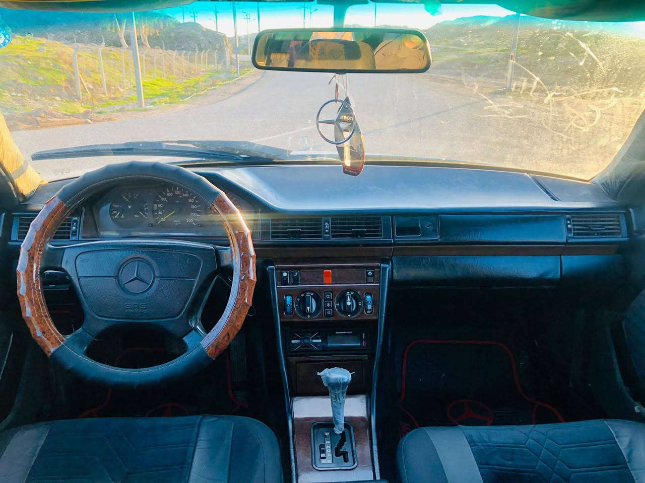 ماشاءالله كل حلال الناس
مارسدس دب 300 فول موديل 90 بلاد رقم دولي وسنوية جديد 2031 محرك بطه 3000VVT شرط دواخل كل جدید 3 قطع صبغ سونر موجود باقي بلادي سلايت شغال جام كهربائي تبريد ABS تايرات ويل جديد شرط كيرو محرك تحويل غرامة سیارة جاهزه مابيه نقص 
سعر 67 بية مجال 
***********
