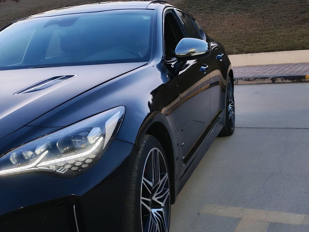 السلام عليكم
كيا استنكر من ضخامه كوريه
موديل 2022
محرك 6سلندر توين توربو يعني صاروخ  🚀 ابشرط محرك كير كهربائيات حدايه تبريد صبخ 3قطع امامي بدون اثر شواصي ابشرط رقم سنويه جيديد تحويل ثاني يوم
مواصفات GT 1 فول موصفات رقم شاصي موجود
عوان السيمانيه
سعر 180مجل بصيط
***********
