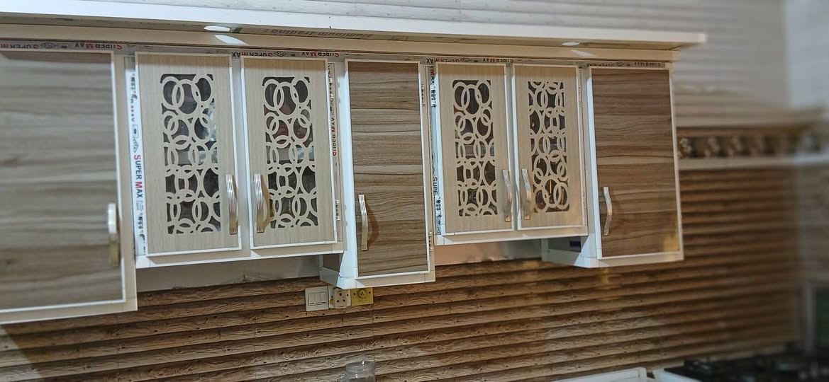سلام عليكم كاونتر البيع كامل مكلل السعر 600
مكان عماره قلعه صالح الرقم الهاتف ***********
