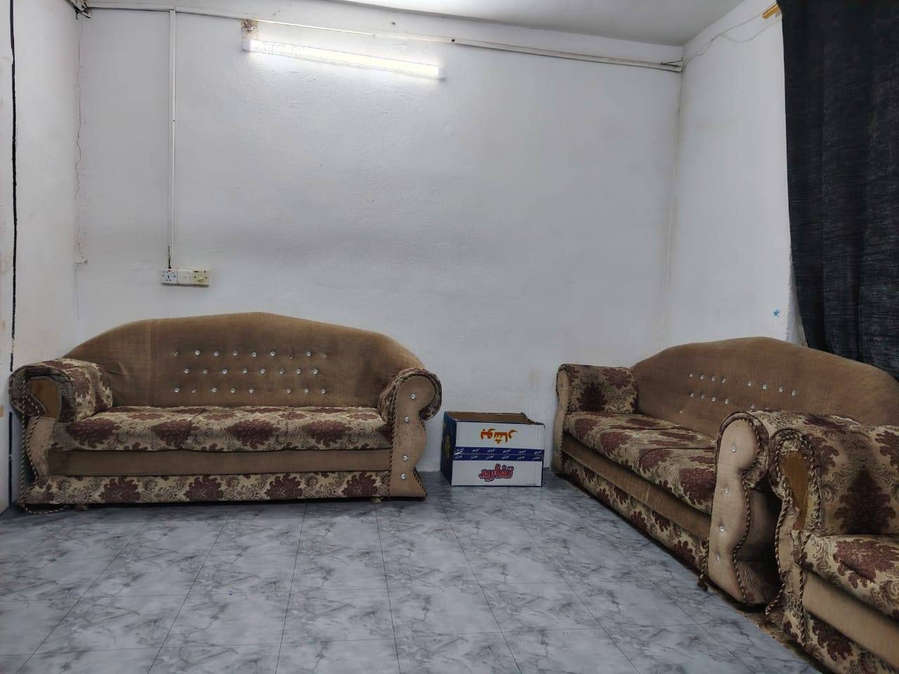 اعيد النشر بسبب الوعود الكاذبة
#الجميع
تخم قنفات ب100
قفل ب100 قفل قفل 
لحد ينزل من السعر 
تسگام درجه اولئ حته المفارش مالته موجودة 
موجود يمكم وشوفوو 
مكانه علوة الفحل يم جسر الامام علي


**إذا كنت صاحب هذا الإعلان وتريد حذفه لأي سبب، رجاءا أرسل رسالة إلى الدعم الفني**