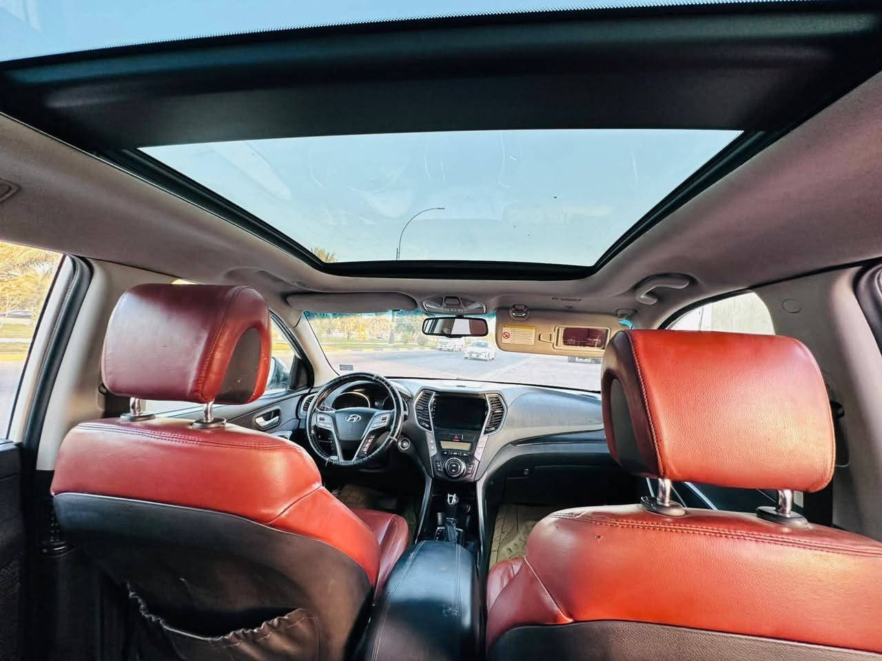 سنتافي 2013 خليجي مكفوله من صبغ و حادث بيه باردات بسيطه كلش مثل ما موضح بلصور محرك سته ما مفتوح بنوراما بصمه تشغيل 🔛 بصمه بيبان 7راكب ويل 19 اشارة ترحيب منبه سرعه كشنات جلد كهرباء رقم بغداد و هوايه بيه مواصفات حلوه تجي و شوف بعينك اخوان اني مكلف بلمنشور صاحب السياره هاذا *********** السعر 165
