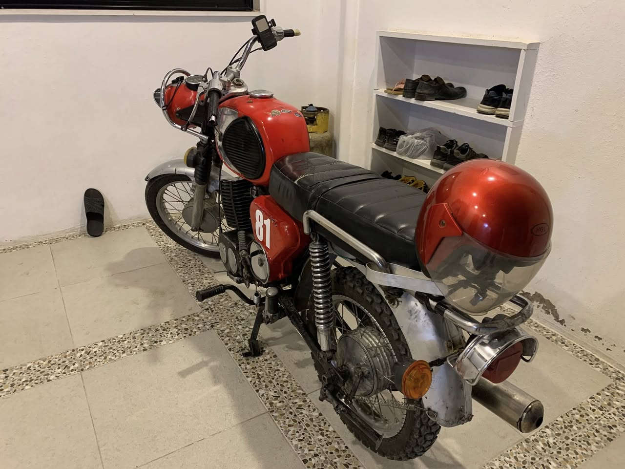 السلام عليكم
امزت مديل ٨١
محرك ٢٥٠ سايز ١٠٠
محرك قنبورة
بدون رقم
الدراجة جاهزة و محركها خير من الله
بس عوزها شوية ترتيب
السعر مليون و ٢٠٠ بي مجال للشراي
عنواني كركوك قرب مسبح جوهرة
متواجد فيس او واتس
***********
