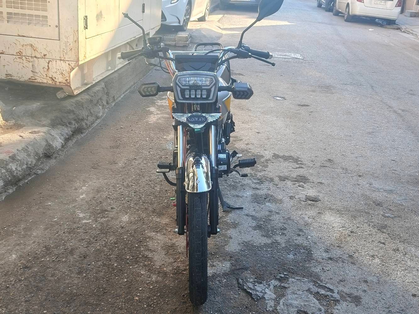 السلام عليكم
دراجه إيراني موديل ٢٦ 
محرك 200cc ضاغطة وزنجيل الدراجه ما ماشيه نضيفة نقص بس مرايات ويدة مال بريك امامي مكسورة إلي بل ستيرن جنت اديرلها دهن موتل والدراجه مكاتبة موجودة ***********
