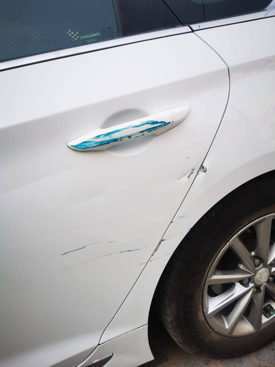 سوناتا ٢٠١٩ امريكي كدام عينك وسنار موجود وتجي تفحص ١٣٧ وبيه مجال ***********
