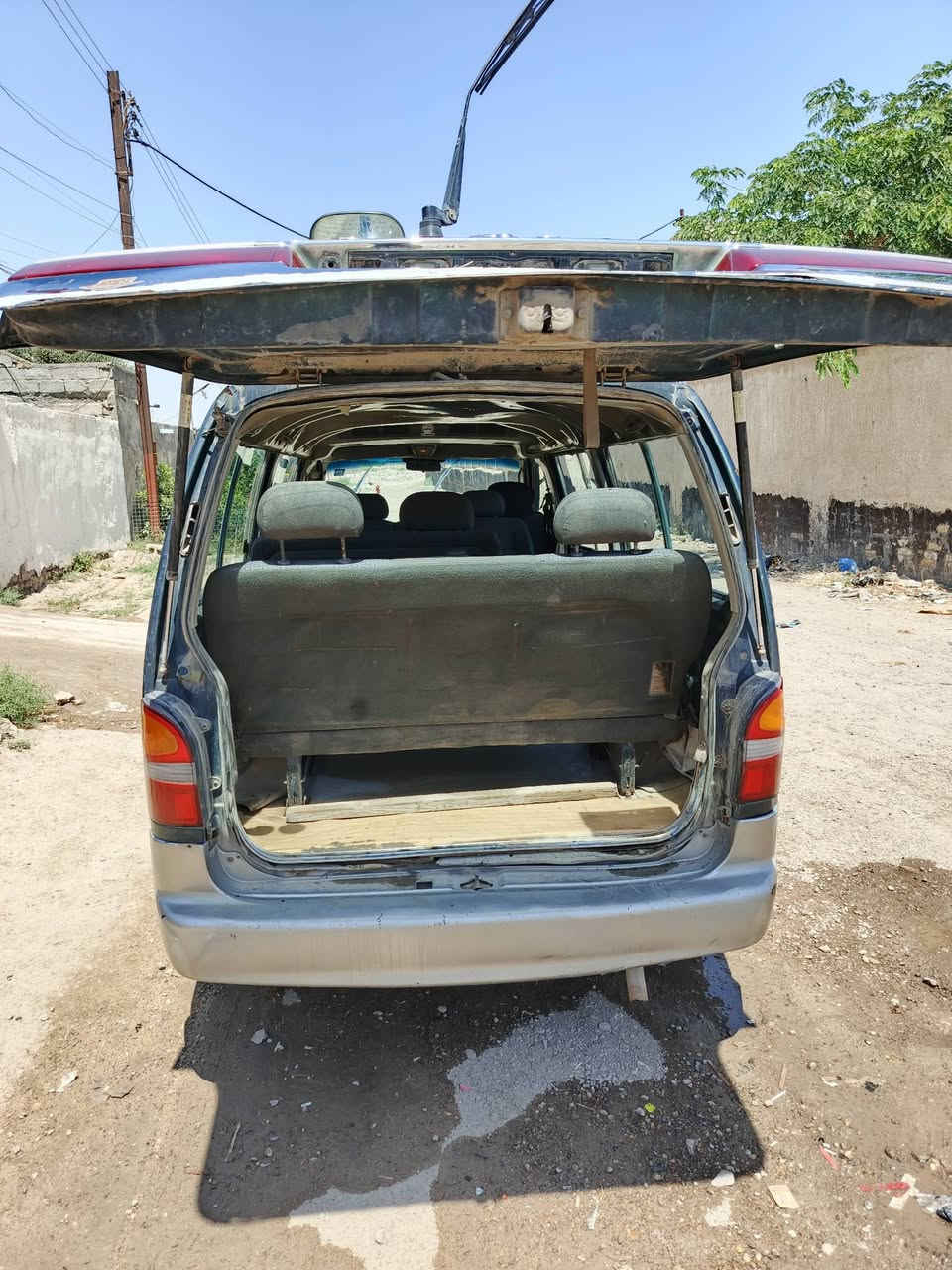 بريجو موديل 96سنويه عشره سبعه الفين  وسبعه وعشرين سياره بلاديه صبق ماكو محرك كير اكسن جديد مكينه ممفتوحه تخم تاير تحويل مباشر السعره 55وبيها مجال للستفسار ***********
