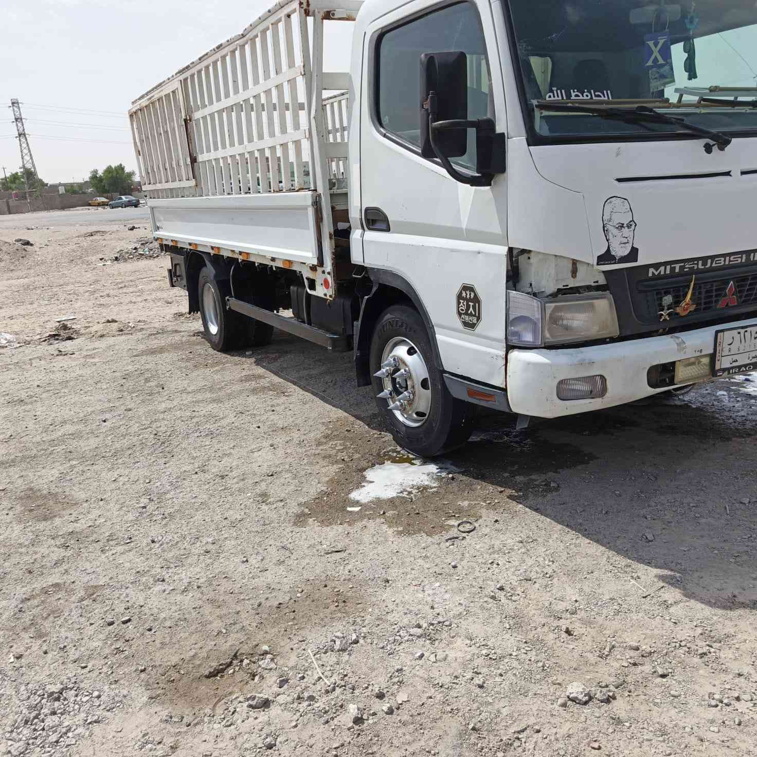 السلام عليكم سياره كنتركفاله عامه موديل 13 انواع البصره زبير سياره باسمي سعرها 190 بها مجال وهذا رقم لهاتف***********
