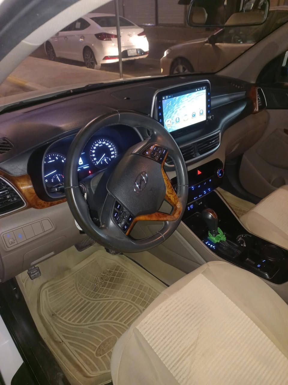 توكسون خليجي 2019 مكفوله عدا اصبعين بارد قبق جنطه بصمه كشن كهربائي شاشه جبيره ماشيه 71 الف موجوده بكربلاء السعر 190 وبيها مجال اتصال *********** مكلف بلنشر
