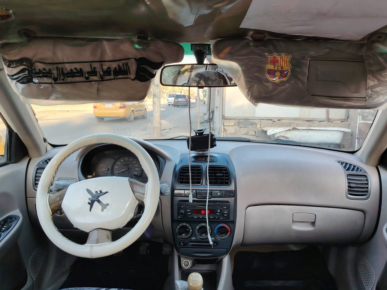 سلام عليكم فيرنا هونداي ٢٠١٤ بسمي كامله من كلشي صدر تبريد تايرات فقط تبخير بيه قليل  ب ٦٥ وبيه مجال للتواصل واتساب  *********** مكان بغداد حي اعلام
