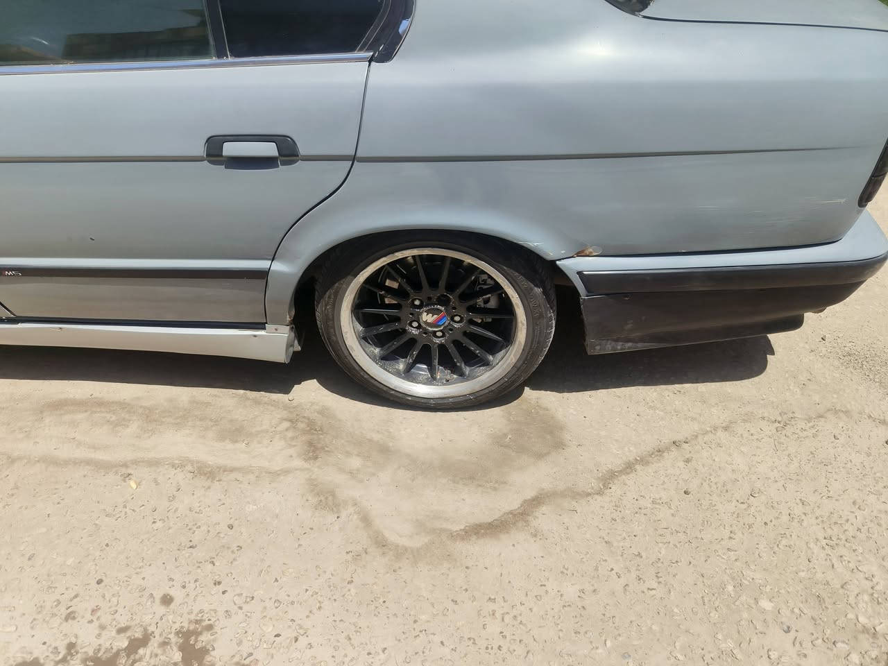 سلام عليكم اخوتي  ويل البينا 17 تو سايز مكفول تصليح عواج للبيع أو مراوس عوزه صبغ فقط


**إذا كنت صاحب هذا الإعلان وتريد حذفه لأي سبب، رجاءا أرسل رسالة إلى الدعم الفني**
