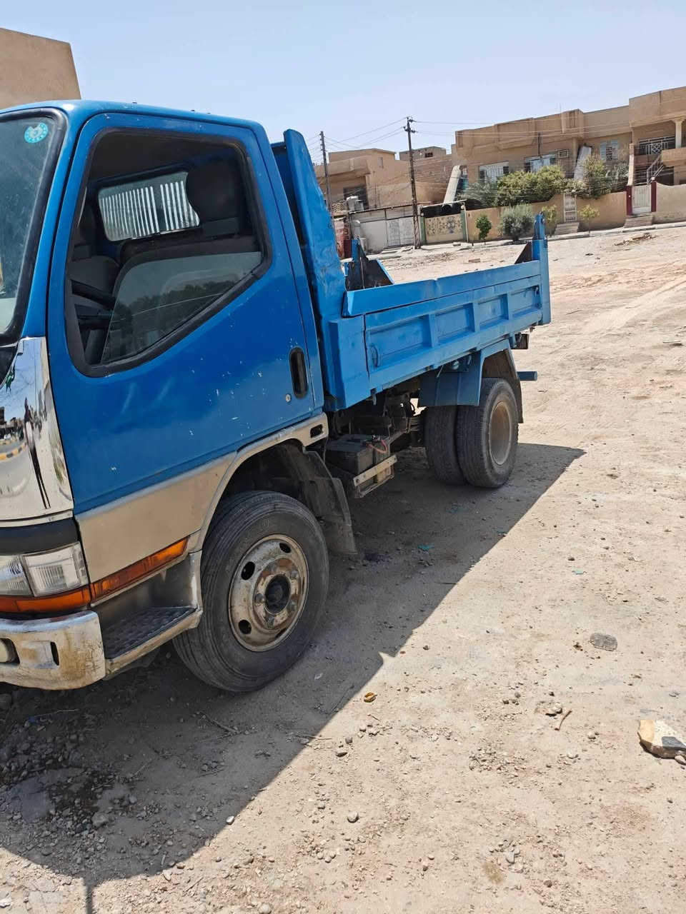 السلام عليكم 
كنتر للبيع رقم بغداد كير ومكينه جديد شاصي كفاله 
سنويه 28 السعر 85 عنوان كربلاء الرقم ***********
