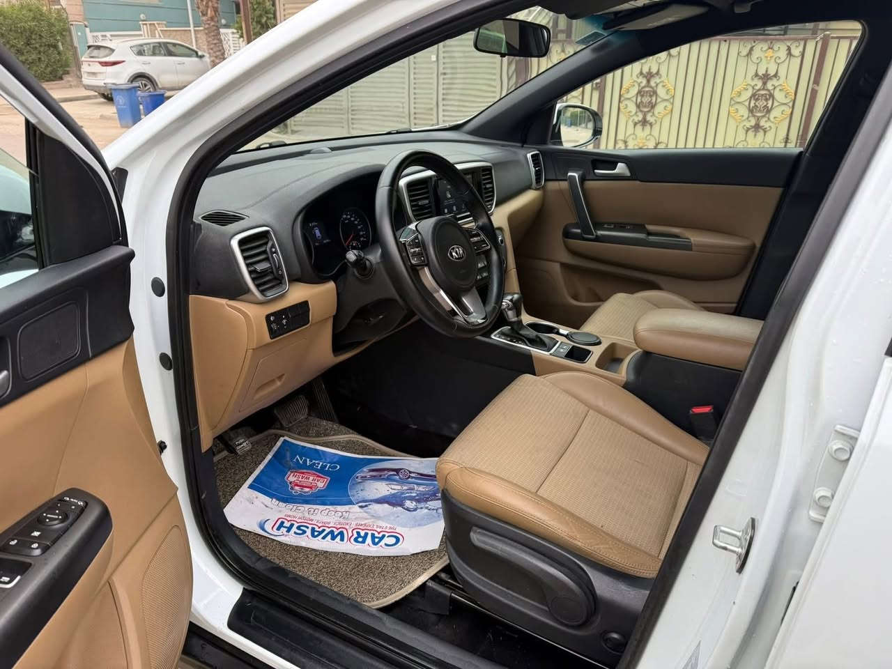 سبورتج 2020

خليجي مكفوله من الصبغ و الحادث و التبديل 

كير محرك كله مكفول

ماشيه 46 الف على أيدي السياره 

ضمان الدوليه العراقيه 

محرك 2000 دوش 

تبريد قطعتين 

داخل حمصي 

حساس امامي خلفي 

شاشة كامره

تحكمات 

زنون 

كشافات نهاري 

اشاير بالمري 

مري شفط 

السعر 205 و بيه مجال 

مكاني بغداد شارع 14 رمضان قرب مرور الطوبجي 

***********
