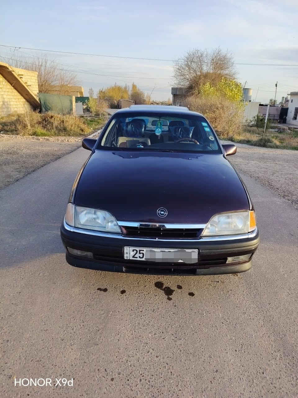السلام عليكم للبيع اوبل اوميكا موديل 93 صبغ جمالي مابيها معجون  من الدعاميه لدعاميه شرط كير محرك علشرط اكسل شرط تايرات شادهن جديد بطاين البوب بلادي جديد باتري جديد هزه جديد تحويل ثاني يوم بسمي رقم كركوك سنويه ل 30 سياره بلاديه سعر 60 وبيها مجال شويه (باقي التفاصيل اتصل عله صاحب السياره*********** مكان السياره صلاح الدين تكريت)
