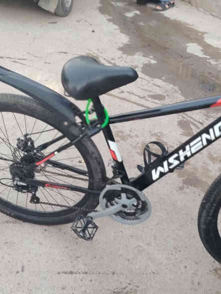 بايسكل جبلي نضيف كلش 
السعر. 100وبيه مجال 
العنوان. بغداد الزعفرانية شارع المعهد 
الرقم. ***********
