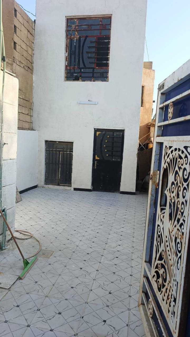 مشتمل للبيع حي الحكيم نزلت افران المرتضى البيت طابقين عكاده نضيفه الاتصال على الرقم
***********
