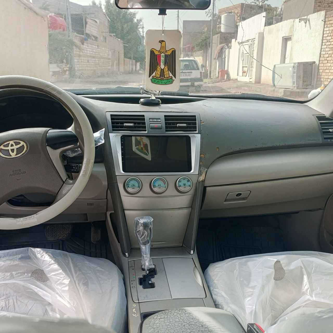 كامري 2008 وارد امريكي
ليبل واحد حادثهه جاملغ المامي جهه السايق وبنيد 

كير مكينه 2400 صدر امامي خلفي مكفول
رقم ناصريه نكليزي مشروع وطني سياره بسمي 
تبريد شغال السعر ٨٥ وبيهه مجال حك الجيه
مكان سياره ميسان
رقم الهاتف *********** عمارة, ميسان
