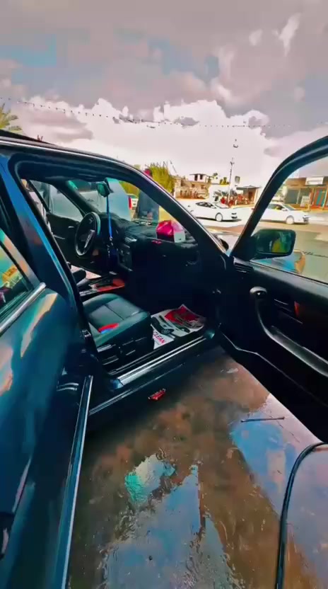 للبيع: BMW 525 (مسكر عدل) - موديل 1991
السيارة جاهزة من كل نواحيها وما محتاجة أي مصاريف، مواصفات النظافة والترتيب:
​الكيان والنظافة: السيارة بصبغ نظيف جداً (مسكر عدل)، موديل 91.
​الأوراق: باسمي والسنوية والهزة جديدة (جاهزة للتحويل).
​الميكانيك: صدر جديد بالكامل، تخم تاير جديد.
​التبريد: تبريد "ثلج" ومنظومة ممتازة.
​الكهربائيات: * سنتر لوك جديد.
​نوافذ كهرباء (4 جامات).
​ميزة تصعيد الجام تلقائياً مع القفل.
​لايتات زينون قوية.
​الداخلية: كشنات M5 أصلية وداخلية نظيفة جداً.
​السعر: [٥٨] (بيها مجال للشراي الطيب)
المكان: [الفلوجة]
للتواصل: [***********]
